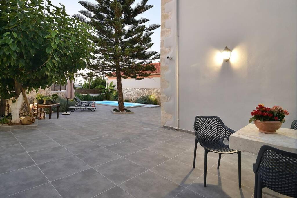 Villa Christini A Luxury Villa With Amazing Views Tzitzifes Екстер'єр фото